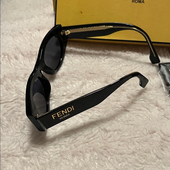 Fendi Classic Black Gold Sunglasses unisex main image 8